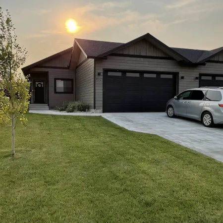 Family getaway with hot tub! Close to Grand Targhee, hiking, fishing, Driggs