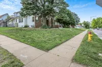 Bancroft House-6 Bdrms -3 King Beds-11 Beds-Spacious and Updated - 방갈로