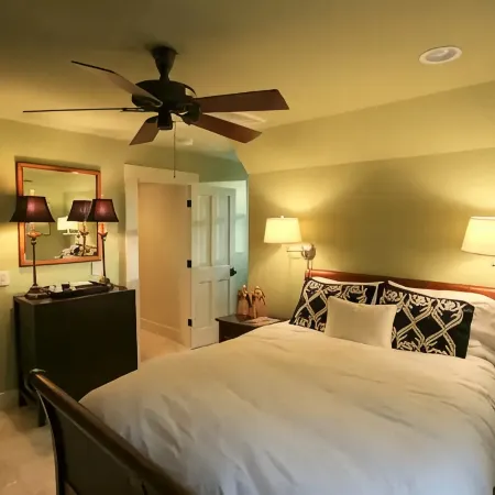 Boundary Street Getaway in Old Town Bluffton!