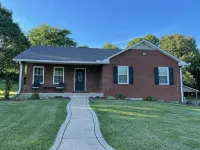 Hilltop Hideaway w/ Hot Tub Close to Nashville - 3-Star