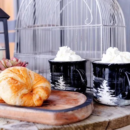 The Black Bird Bungalow -Charming Modern-Vintage Flair - Spa & Fireside