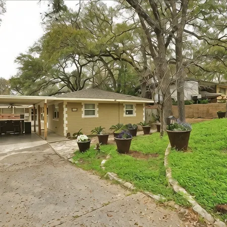 Available!! Hot Spot! Water View of Lake Austin, Across St. From Hula Hut!