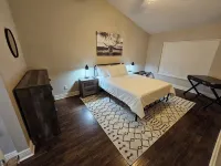 Adventure Coast: 4/2, Near Spring and Beach, Big Yard, Fenced - Boutique