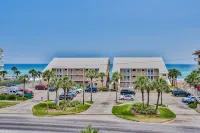 Luxury 7 BR Across Beach. Pool,Gulf Views,Pool Table,Ping Pong, Golf Cart Rental - Private Pools