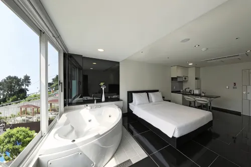 Doya Hotel Geoje - Hot Tub