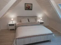 Beautiful house, sea 400m, hiking, quiet enclosed garden bright room Wc on ground floor - WiFi