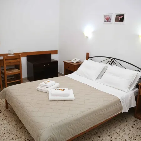 Anixis Hotel