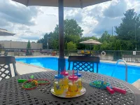 Clarion Inn and Suites Airport - Pools