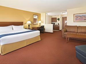 Holiday Inn Express & Suites Las Vegas