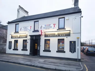 The Bay Horse Hotel dekat St Peters Church