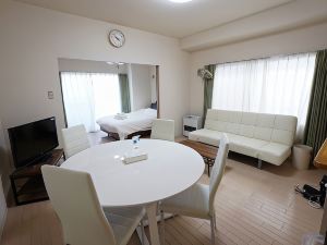 IK Minami6Jo Residence 1003