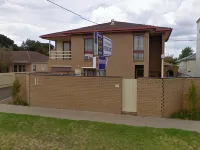 Country Home Motor Inn