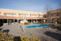 Garden City Hotel, Signature Collection - Pools