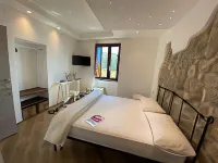 L'Orologio Bed & Breakfast Hotels near Gole del Calore