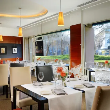 UNA Hotels Cusani Milano Отели рядом с достопримечательностью «Ла Скала»