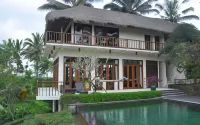 Awan Putih Resort Hotels near Batu Lantang Waterfall
