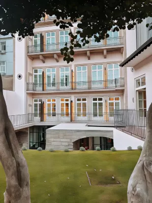 그랜지 호텔 드 파리 클레리고스 성당 주변 호텔