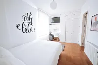 Hostal Misericordia - 3-Star
