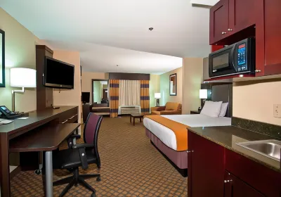 Holiday Inn Express & Suites Jackson/Pearl Intl Airport