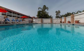 Ramada by Wyndham Costa Mesa/Newport Beach