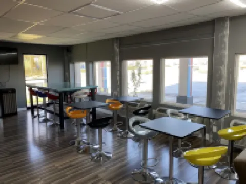 LX Hotel, Powered by Acw Circle