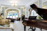 Mansion House Hotel فنادق في إلجين