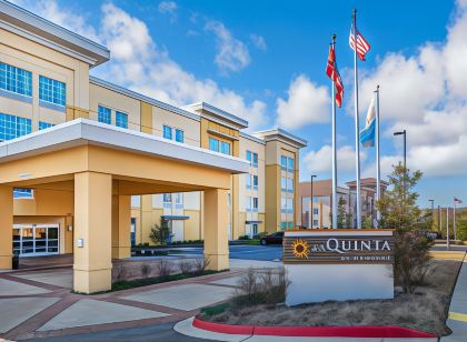 La Quinta Inn & Suites by Wyndham Little Rock - West