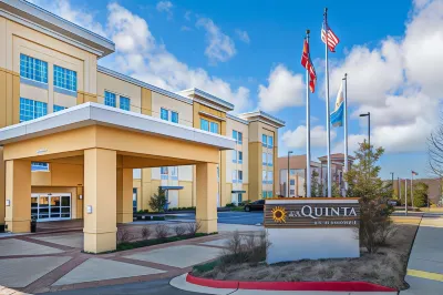 La Quinta Inn & Suites by Wyndham Little Rock - West
