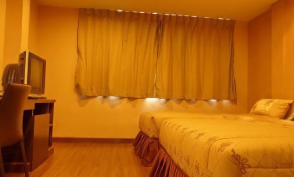 499 Hotel Ratchadapisek Bangkok - Housity