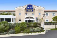 Kyriad Frejus Centre - Saint RAPHAËL Hotel berhampiran Plage de la Galiote