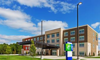 Holiday Inn Express & Suites Parsons