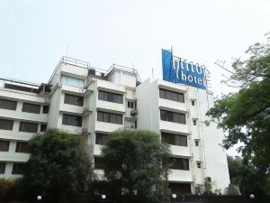 Hiltop Hotel
