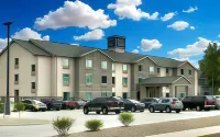 Cobblestone Hotel & Suites-RussellsPoint