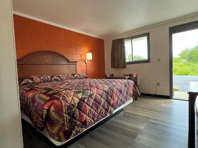 Economy Inn Hotels near Crossville Garden Center