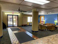 Super 8 by Wyndham Port Clinton - parking