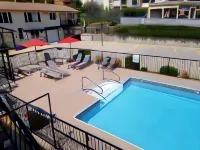 Osoyoos Lakeview Inn & Suites - Pools