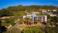 Hotel Dom Henrique Hotel dekat Zélia Olguin Theater
