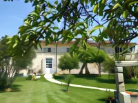 La Vigneraie de Laura Hotels in Sainte-Colombe