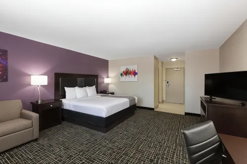 La Quinta Inn & Suites by Wyndham Blue Springs Hotels in Blue Springs