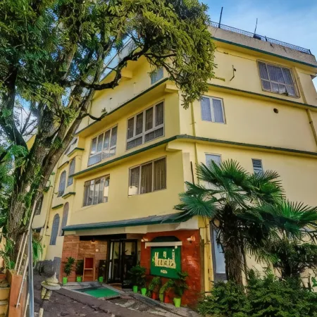 Muscatel Roma - 400 MTS from Mall Road
