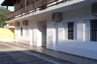 ESTÚDIO EM Maresias Com AR Condicionado E Piscina