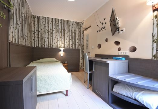 3. 아멜리 호텔 파..