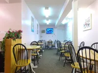 Econo Lodge  Inn & Suites - sarapan
