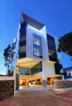 Hotel Thamburu International