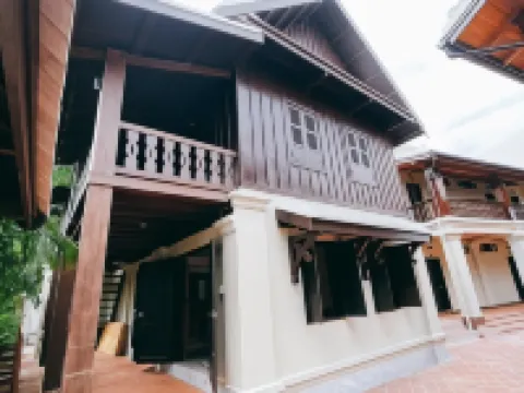 โอเปร่า พรีเมียร์ โฮเทล หลวงพระบาง โรงแรมใกล้วัดโฮเซียนวรวิหาร