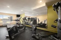 Country Inn & Suites by Radisson, Albert Lea - Austin - Gym