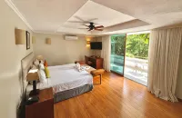 Crown Beach Hotel Seychelles