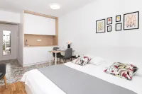 Forgotten Garden Apartments and Rooms Hotels in Portorož - Portorose