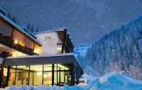 Hotel Rosengarten Hotels in Obereggen