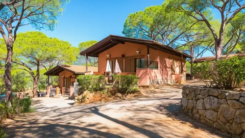 Camping Lacona Pineta